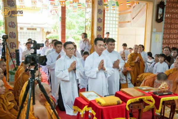 Dung Quang Hà đúc theo yêu cầu Kim Sách mạ vàng khách Sài Gòn