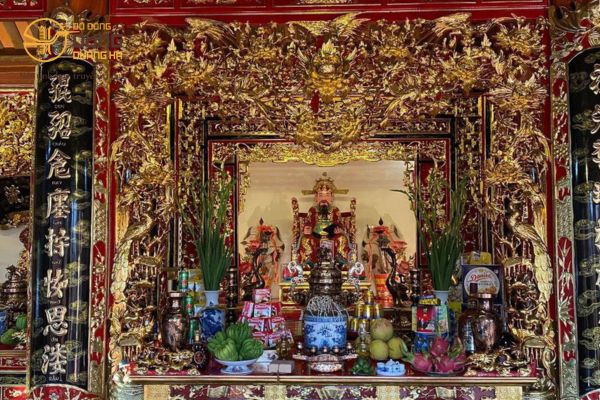 Bàn giao bộ thờ đồng đỏ cạo màu tại nhà thờ họ ở Hải Phòng