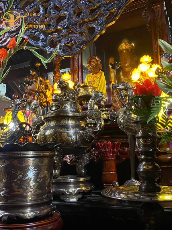 Khảo sát Công Trình Đúc Tượng và Sơn Son Thếp vàng Gian thờ Mẫu Tại Đền thờ Nguyễn Thị Bích Châu - Hà Tĩnh