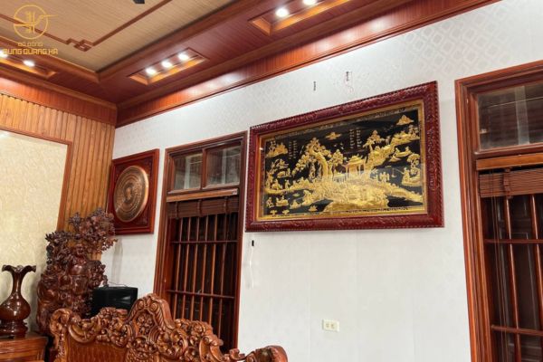 Lắp đặt tranh Đồng Quê 1m7x99 dát vàng 9999 khách Hưng Yên