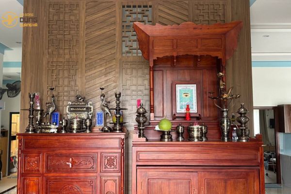 Giao bộ đồ thờ ngũ sắc đỉnh vuông tại Trà Vinh