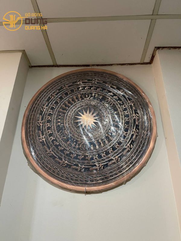 Giao mặt trống đồng và tranh đồng khách Sài Gòn