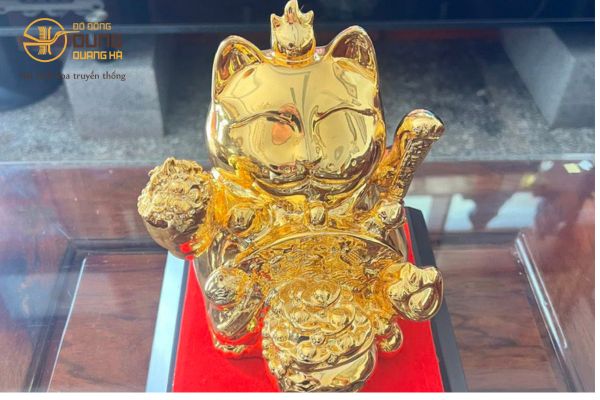 Đồ đồng Dung Quang Hà giao tượng 12 con giáp dát vàng 9999 + Ngọc Linh Miêu tại nhà khách