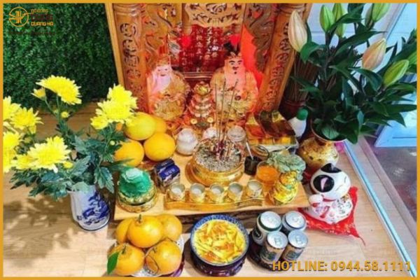 [Tìm Hiểu] 3 Hũ Muối Gạo Nước Trên Bàn Thờ Thần Tài Có Ý Nghĩa Gì?