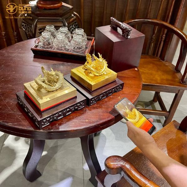Khách hàng tại Đồng Nai thỉnh ấn rồng dát vàng + tượng Trần Hưng Đạo 