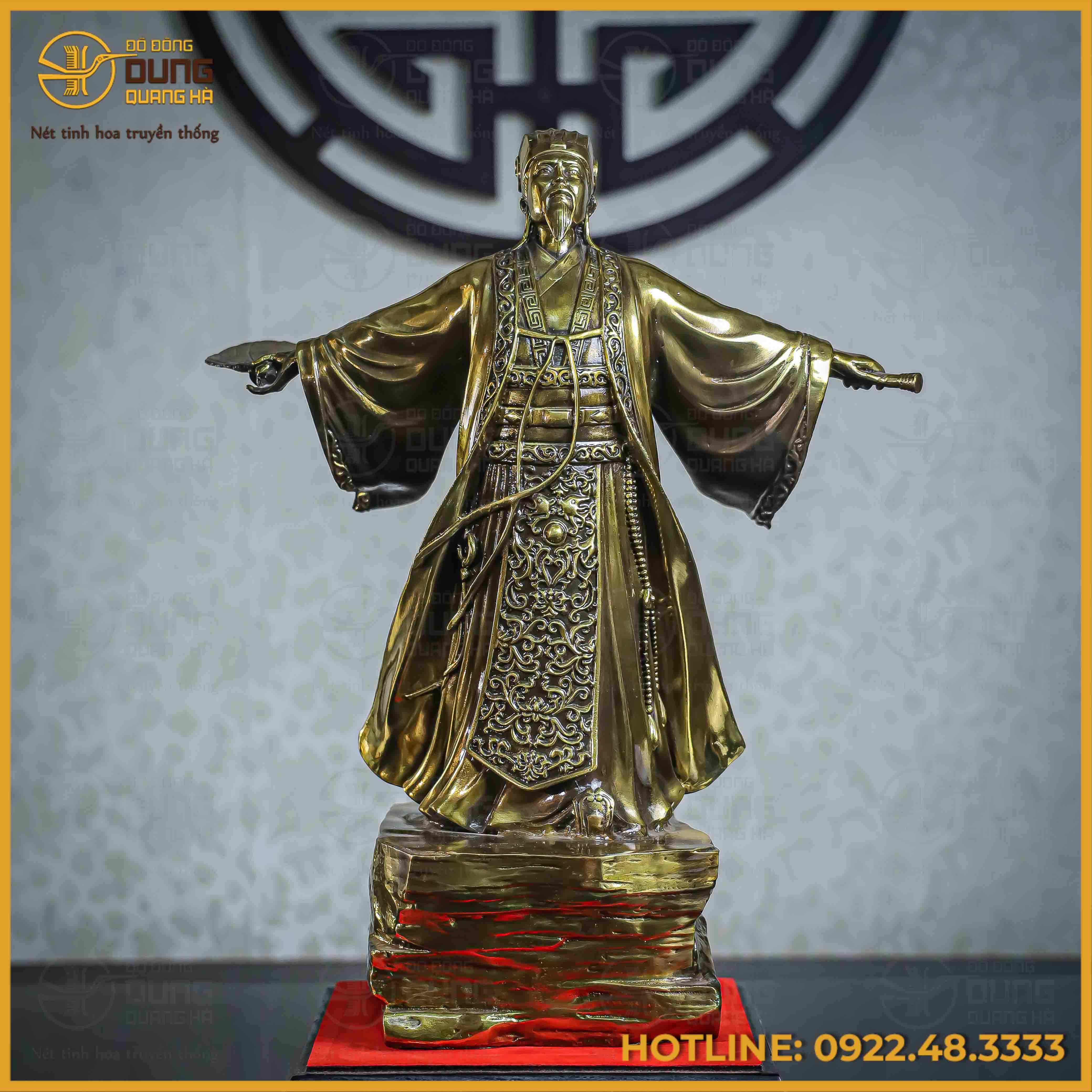 Tượng Khổng Minh đồng vàng cao 45cm