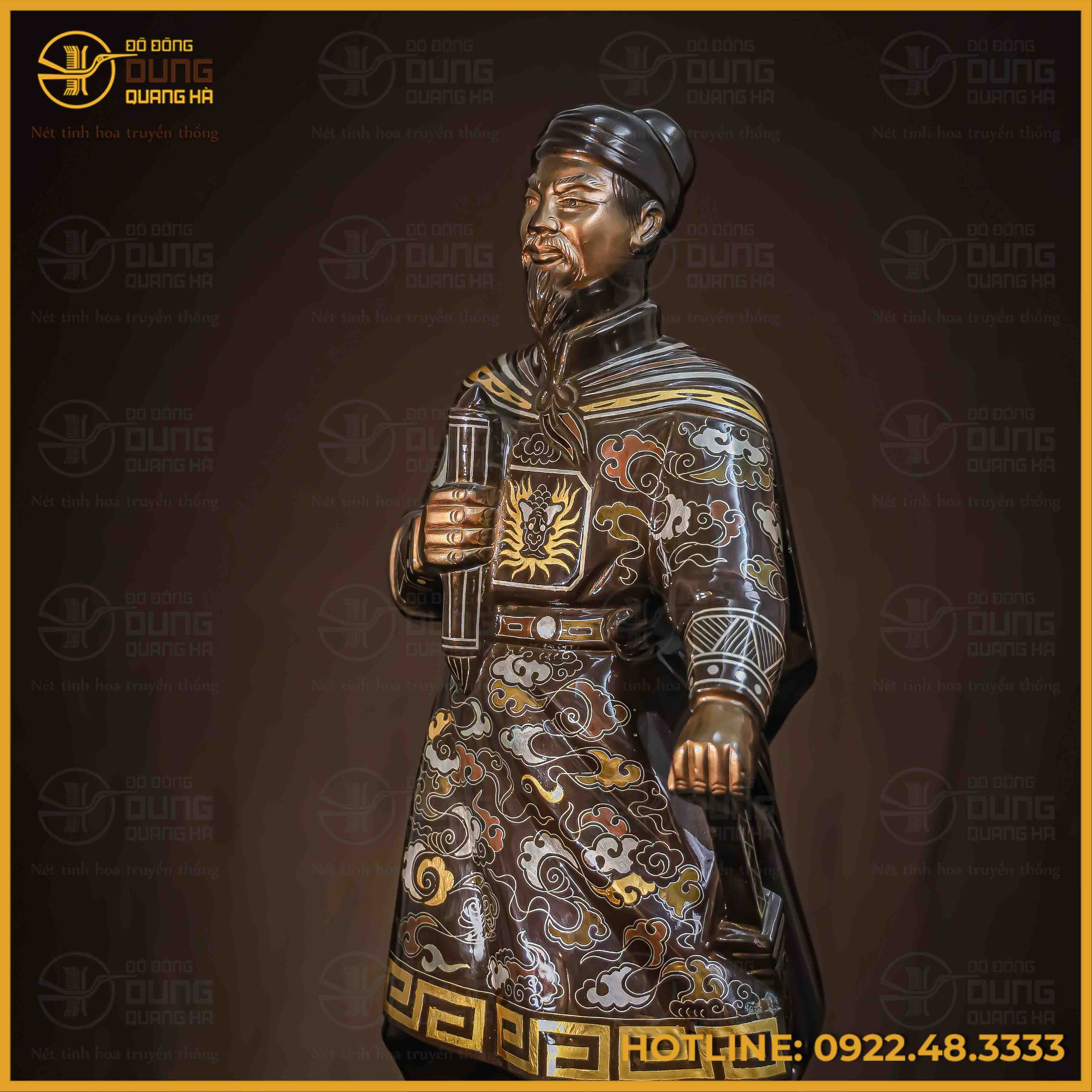 Tượng Trần Hưng Đạo đồng đỏ khảm ngũ sắc cao 38cm