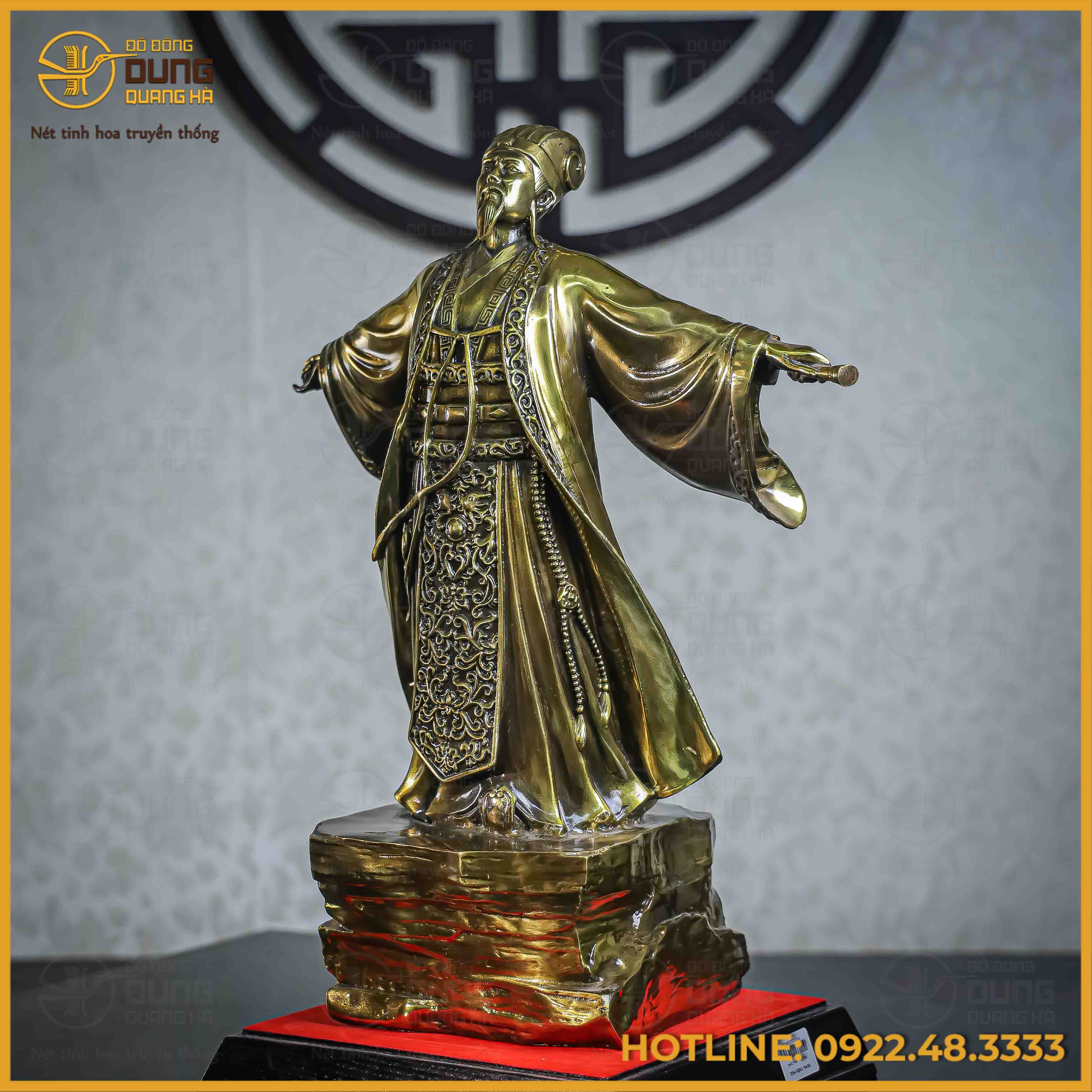 Tượng Khổng Minh đồng vàng cao 45cm ngang 34cm sâu 22cm