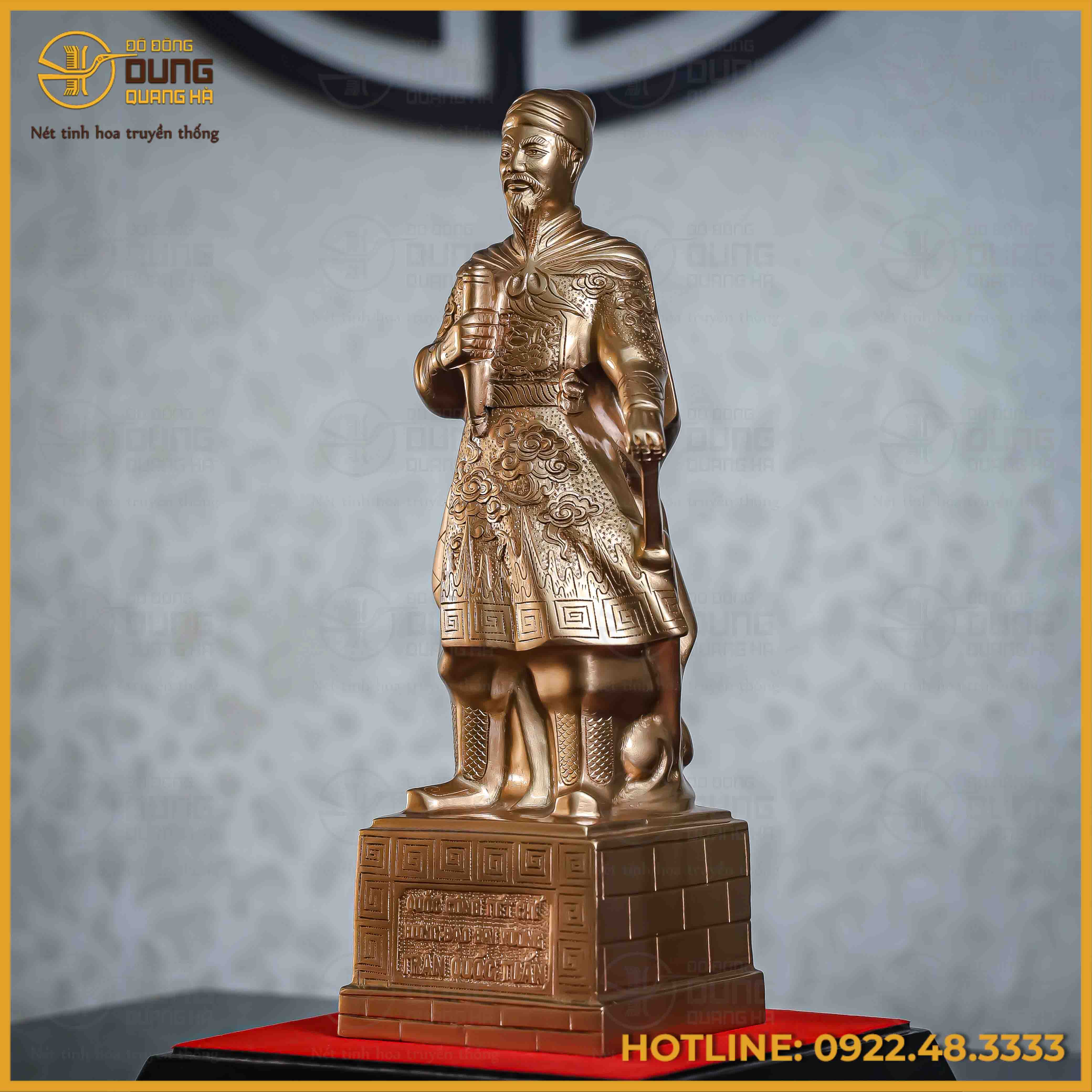Tượng Trần Hưng Đạo đồng đỏ cày nổi cao 38cm ngang 12cm