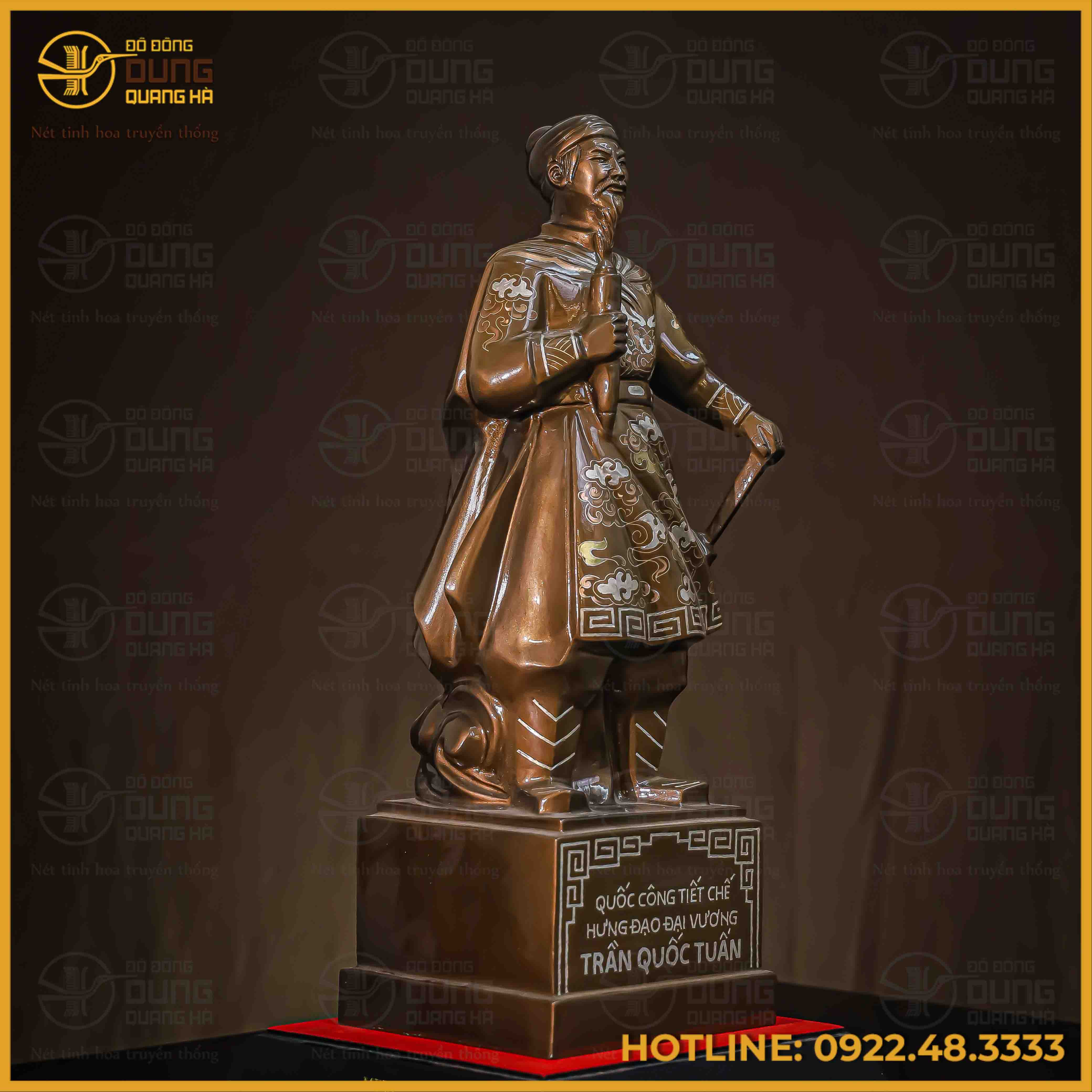 Tượng Trần Hưng Đạo đồng đỏ khảm tam khí cao 38cm