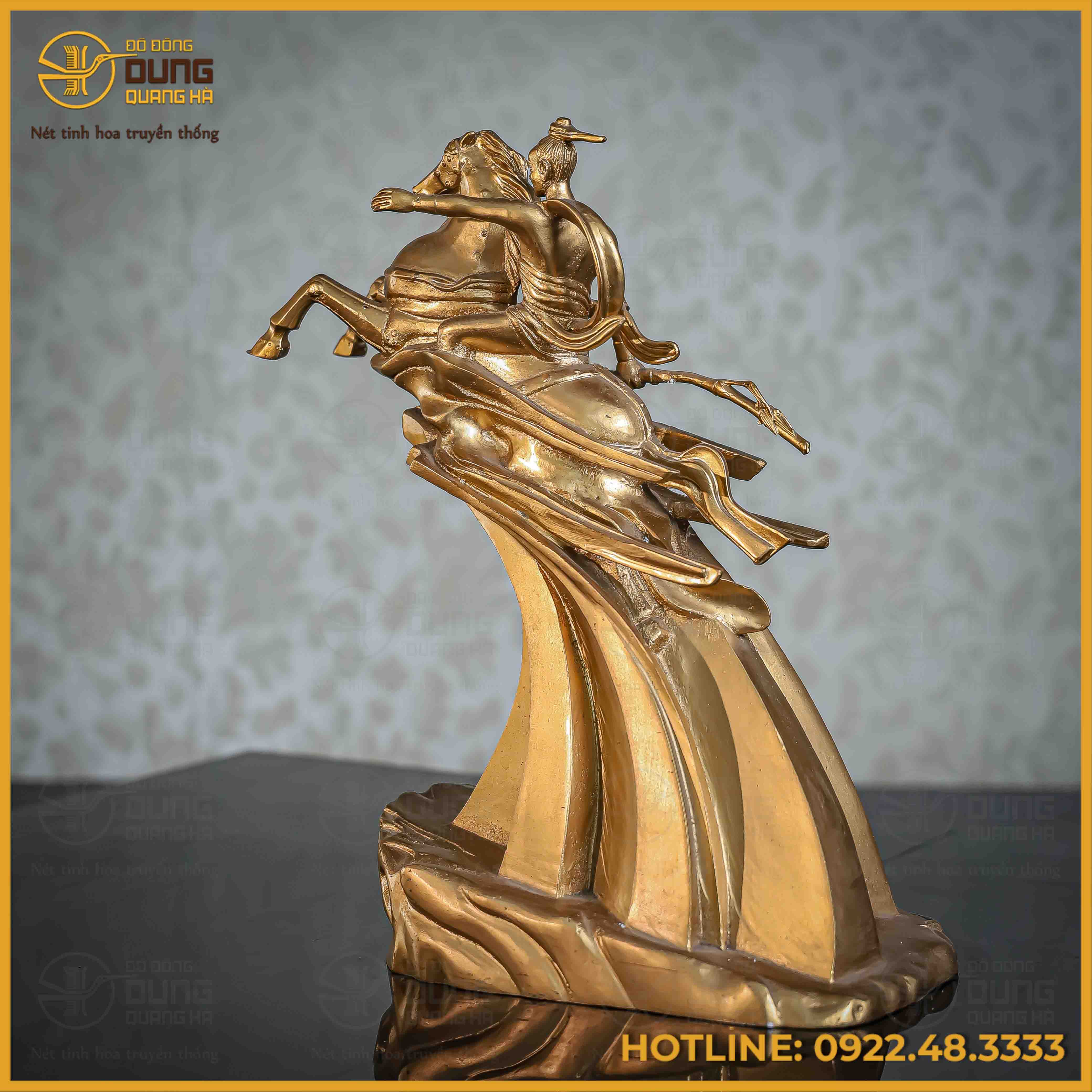 Tượng Thánh Gióng đồng vàng cao 33cm nặng3,5kg