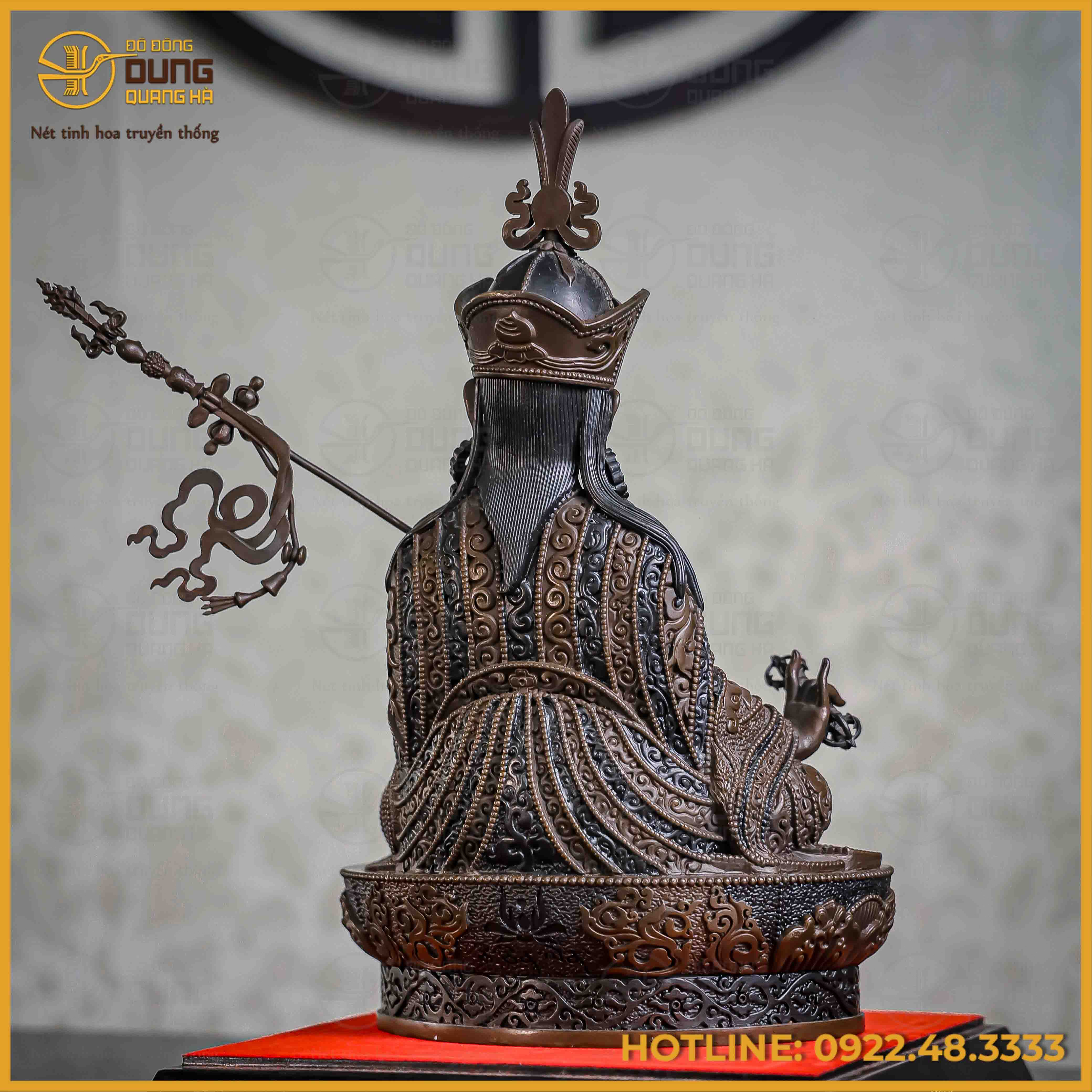 Tượng Liên Hoa Sanh đồng vàng hun đen 30cm