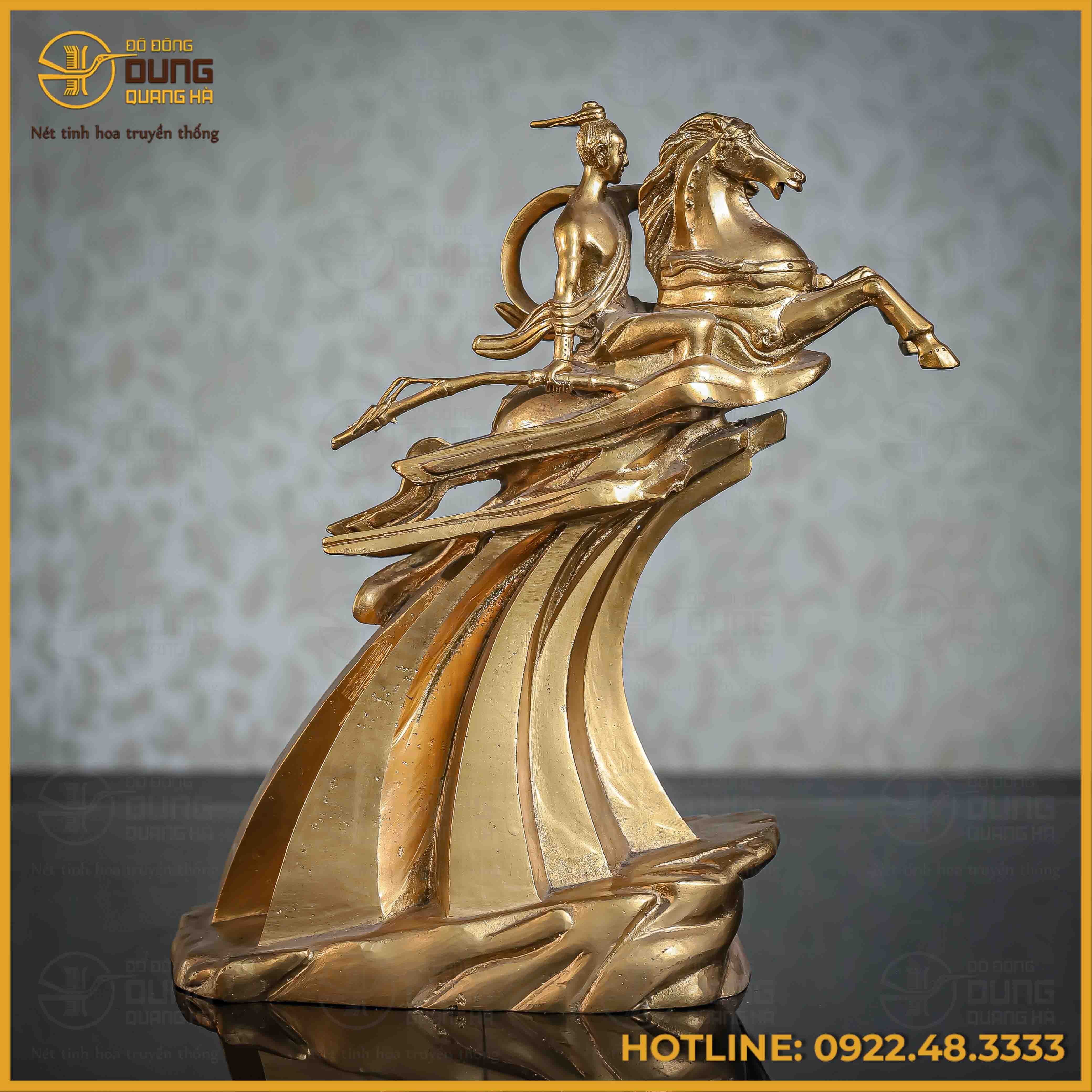 Tượng Thánh Gióng đồng vàng cao 33cm nặng3,5kg