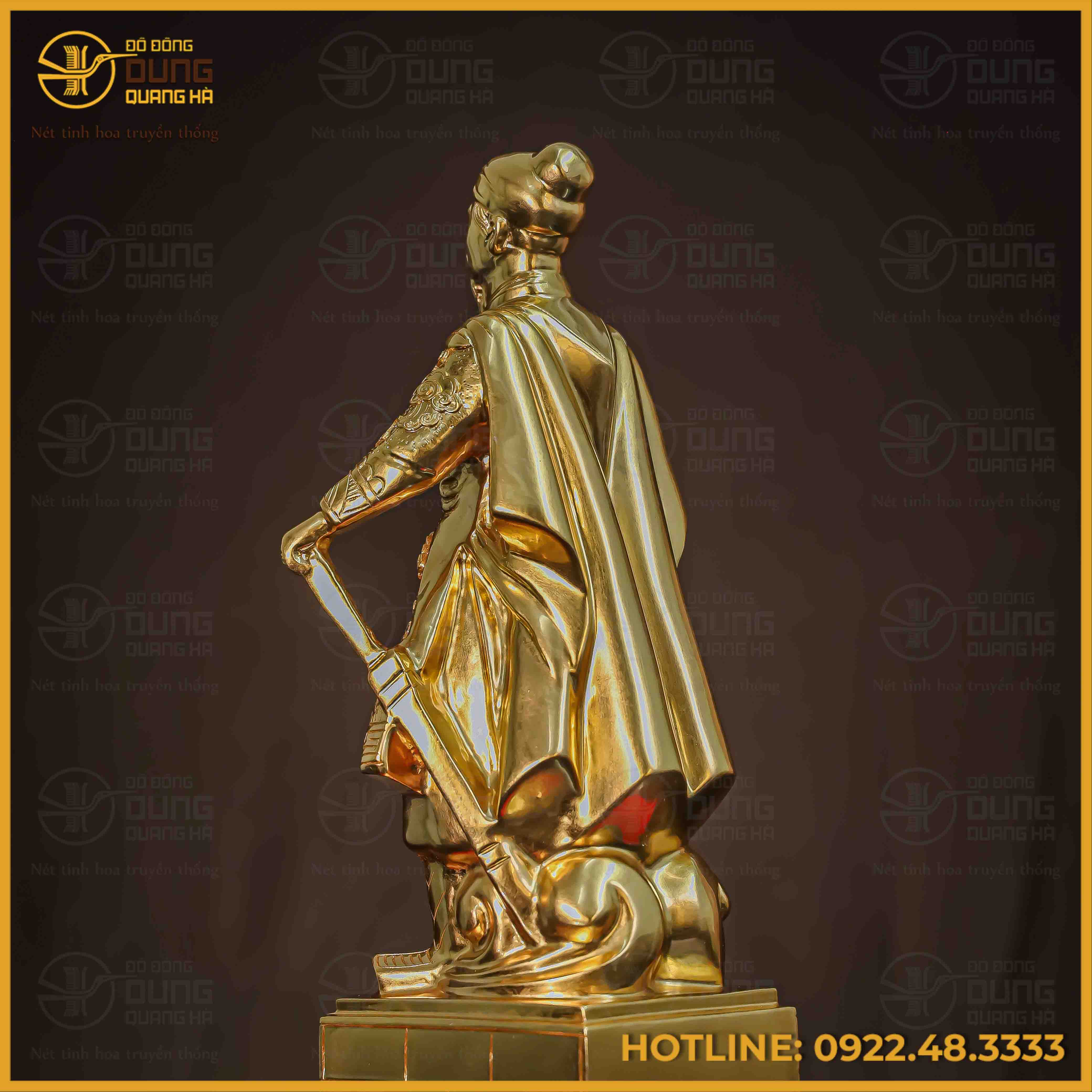 Tượng Trần Hưng Đạo đồng đỏ mộc cày nổi dát vàng cao 38cm