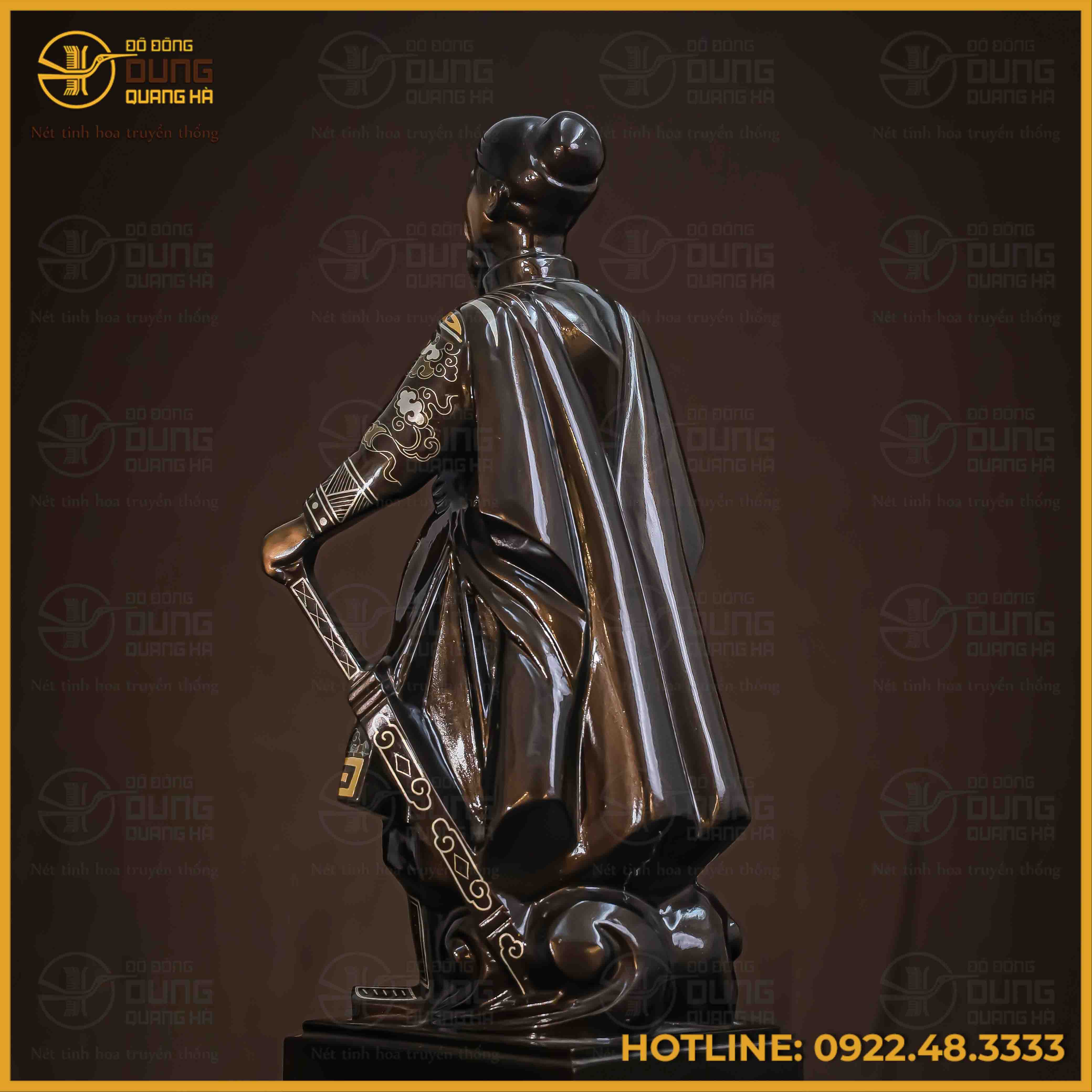 Tượng Trần Hưng Đạo đồng đỏ khảm ngũ sắc cao 38cm