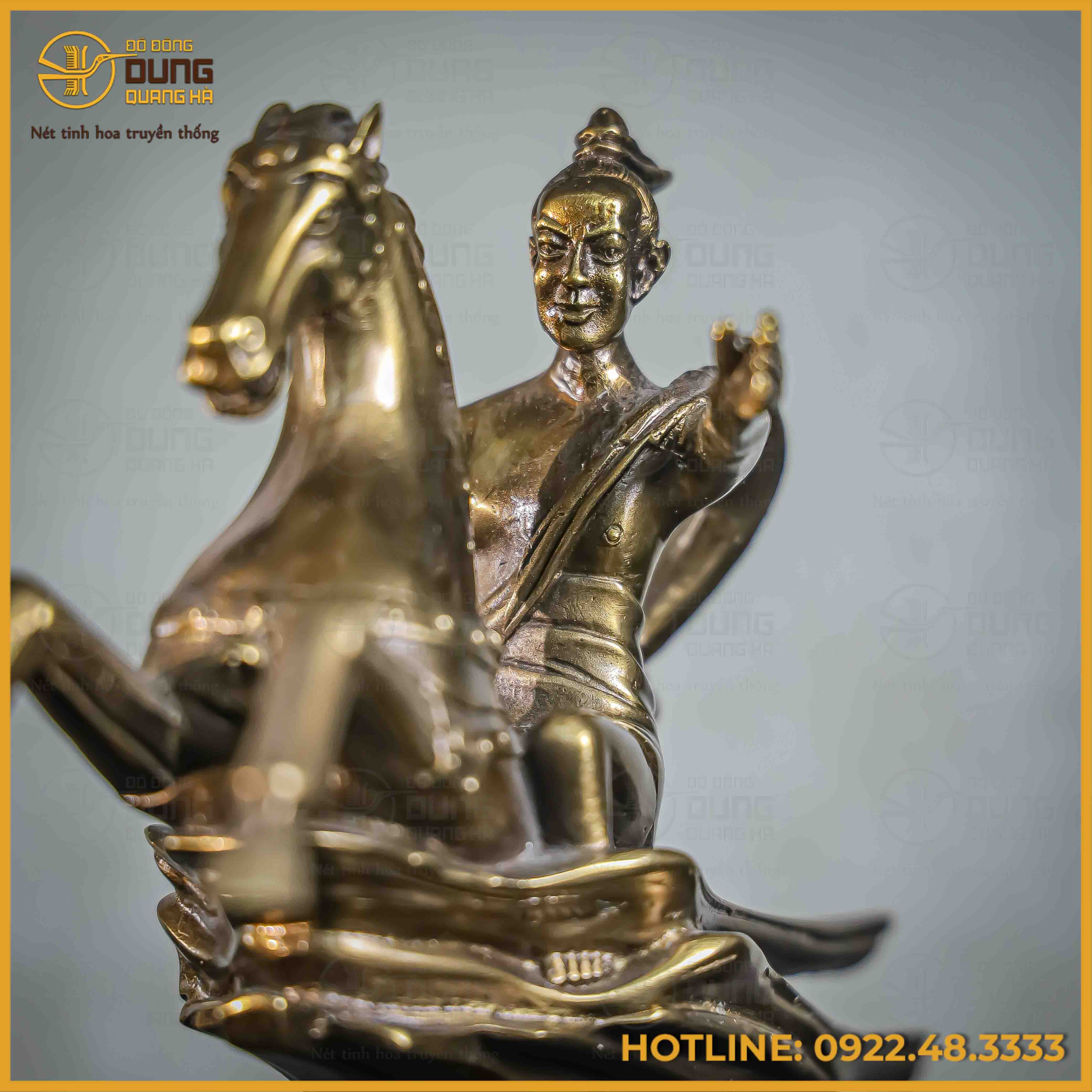 Tượng Thánh Gióng đồng vàng hun cao 35cm