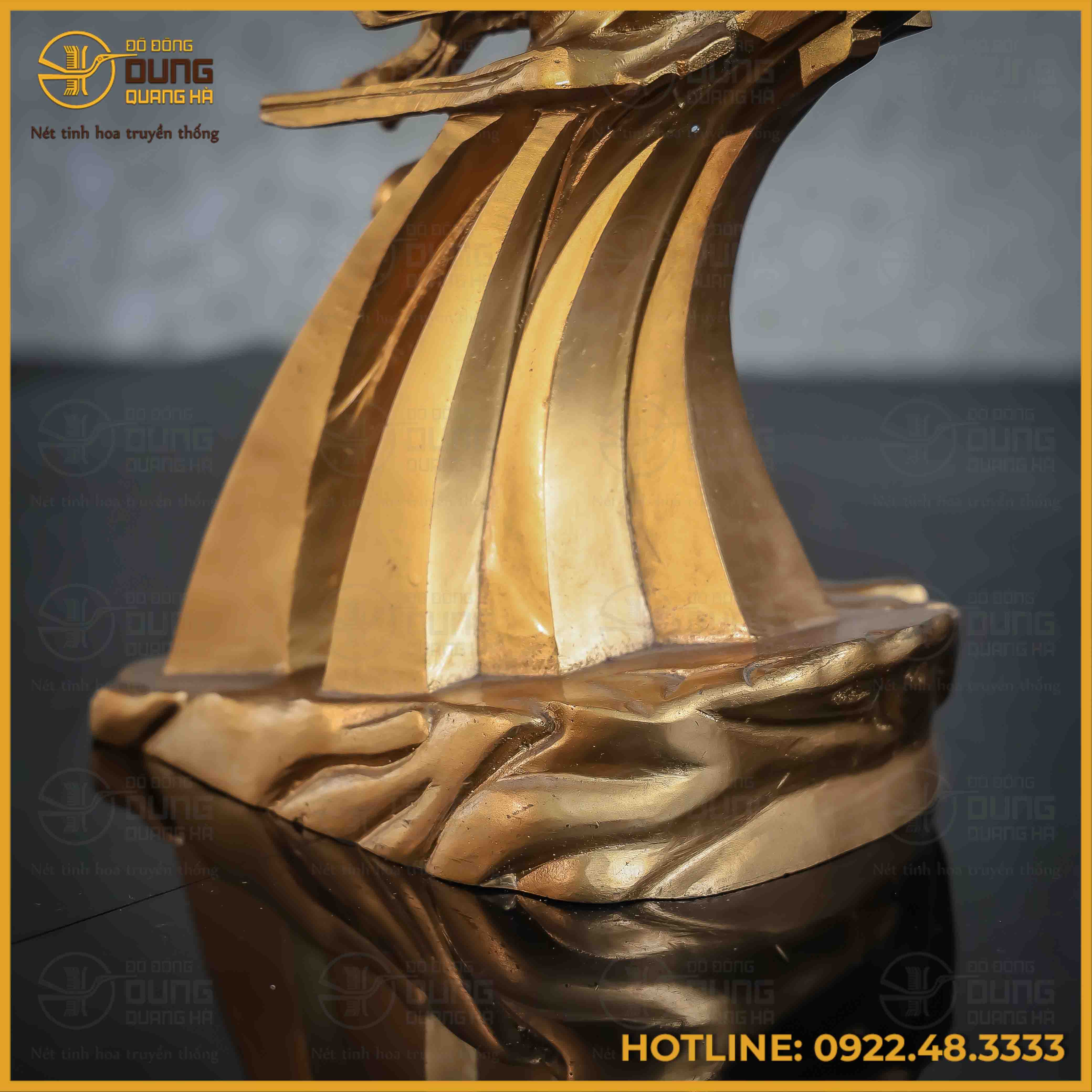 Tượng Thánh Gióng đồng vàng cao 33cm nặng3,5kg