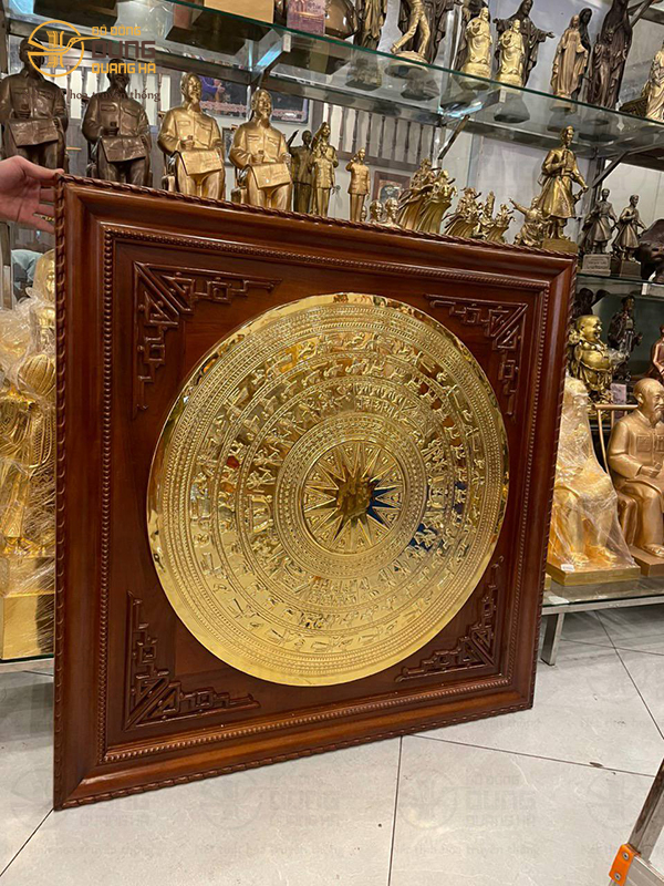 Feedback khách mua tranh trống đồng thúc mạ vàng