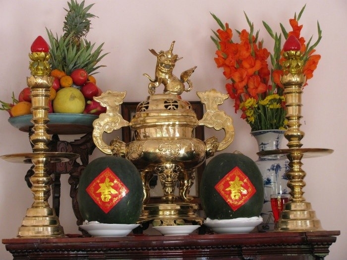 cách bày bàn thờ gia tiên ngày tết