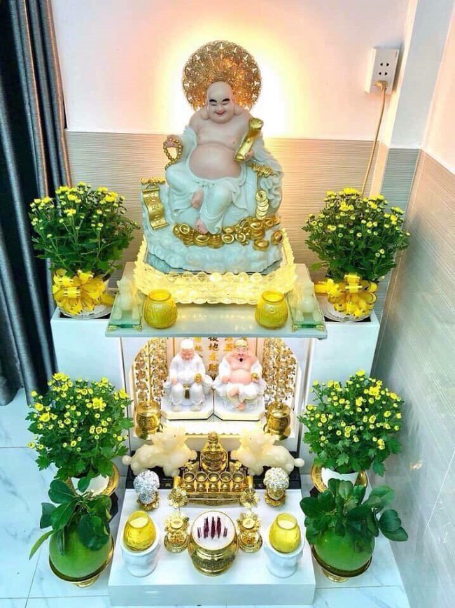 thắp hương thần tài mấy nén 