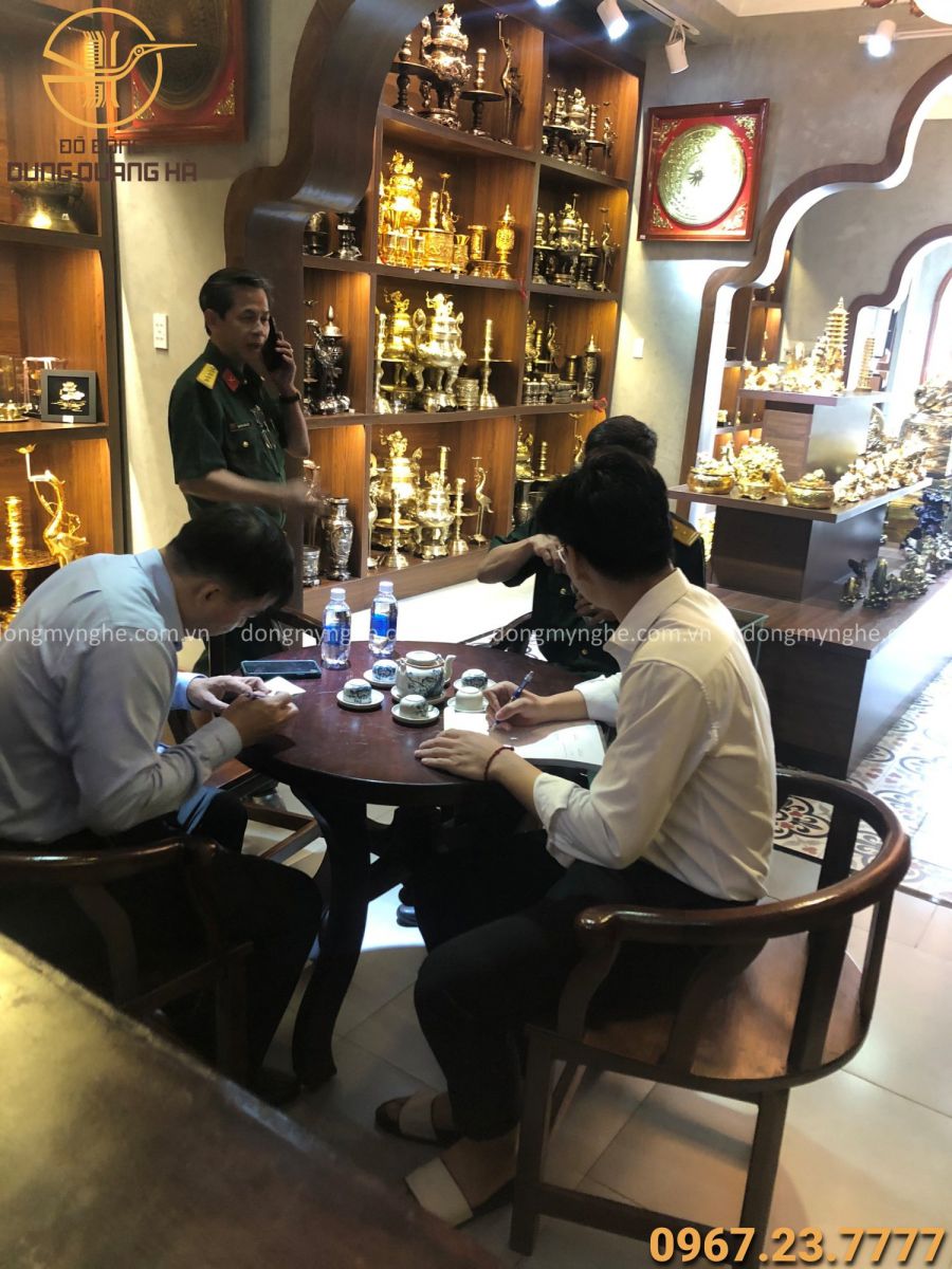 tượng trần hưng đạo dát vàng 9999