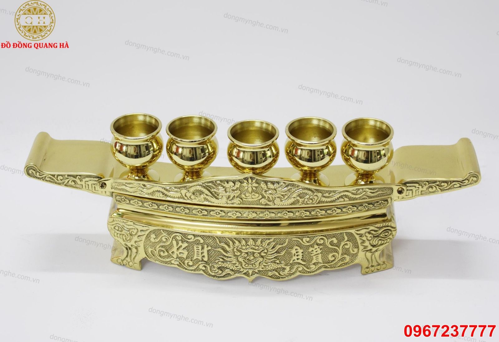 Ngai chén thờ 1 Ngai chén thờ 1