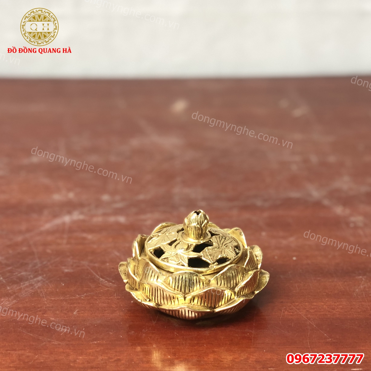 lư đồng xông trầm hương