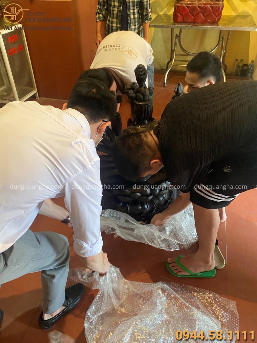 Tượng Phật Thiên Thủ Thiên Nhãn bằng đồng