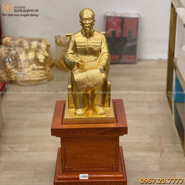 tượng bác hồ bằng đồng dát vàng 9999 tượng bác hồ bằng đồng dát vàng 9999