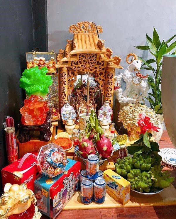 Có nên lập bàn thờ Thần Tài không