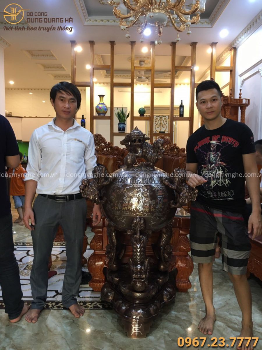 Giao đỉnh thất lân vờn cầu khảm ngũ sắc cho khách HN  Giao đỉnh thất lân vờn cầu khảm ngũ sắc cho khách HN