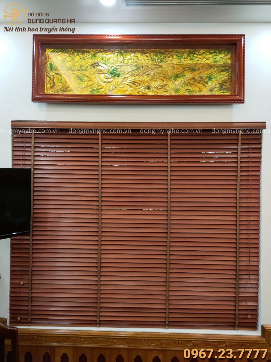 treo tranh cho khách