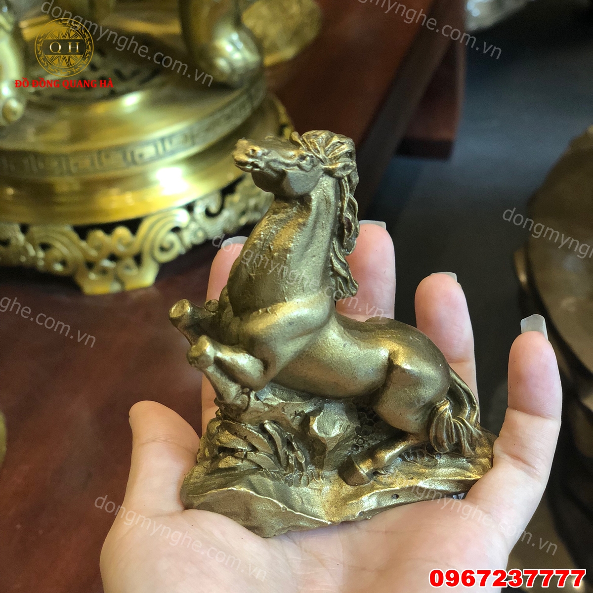 Tượng ngựa phong thủy 