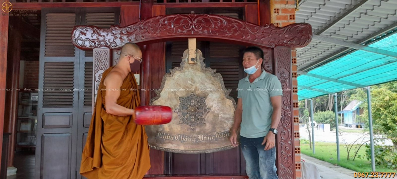 Giao khánh đồng cho chùa Chánh Giác Giao khánh đồng cho chùa Chánh Giác