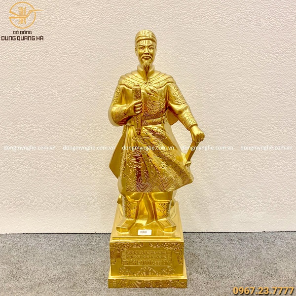 tượng Trần Hưng Đạo vì sao trần hưng đạo được phong thánh