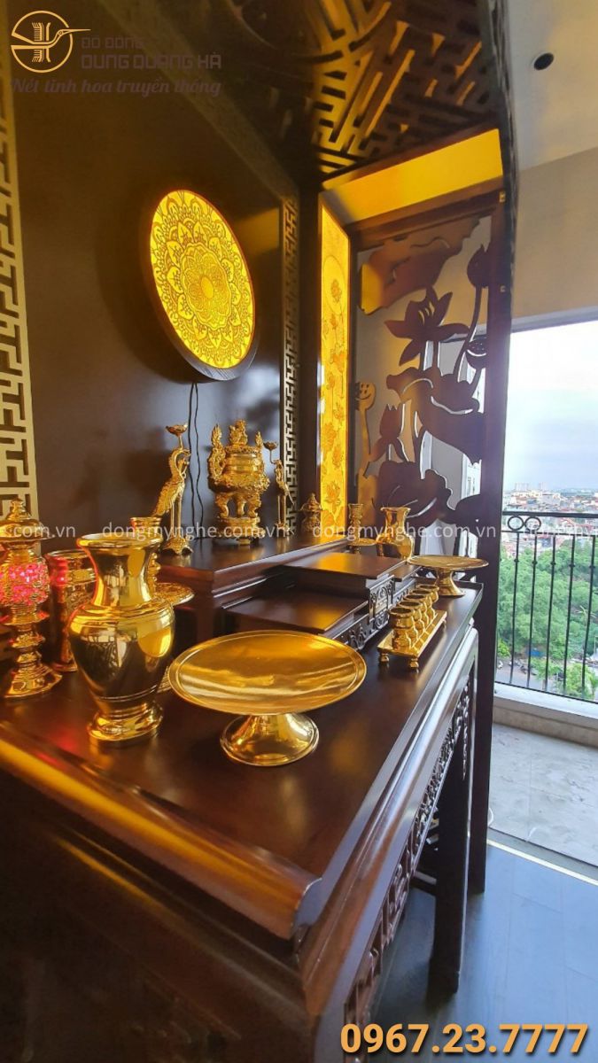 Bộ đồ thờ bằng đồng