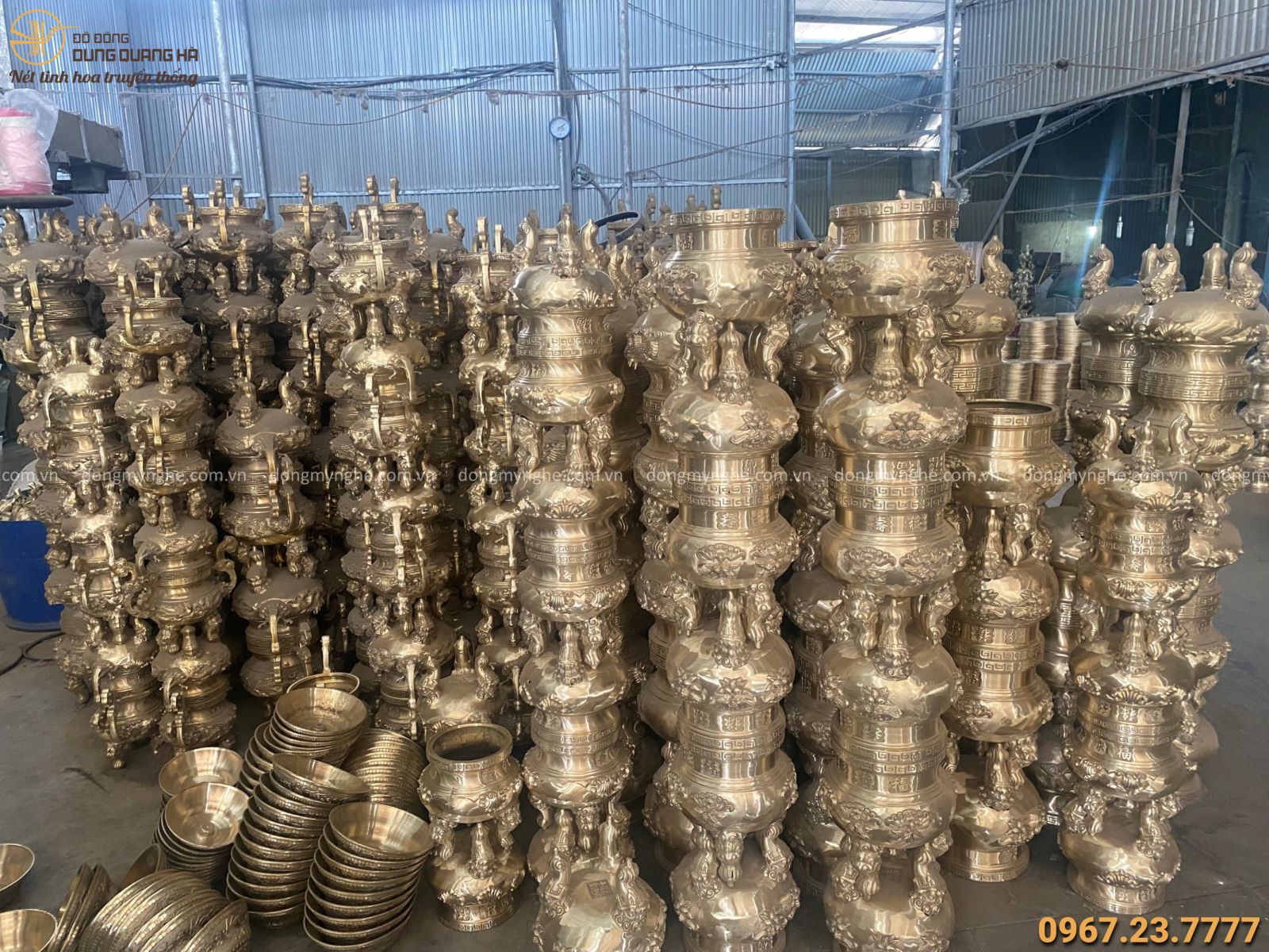 các sản phẩm làm từ đồng vàng mộc đồng catut và đồng vàng mộc