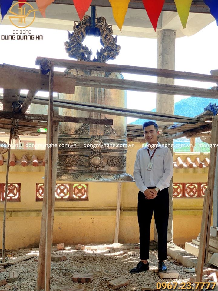 Xây chùa tạc tượng đúc chuông