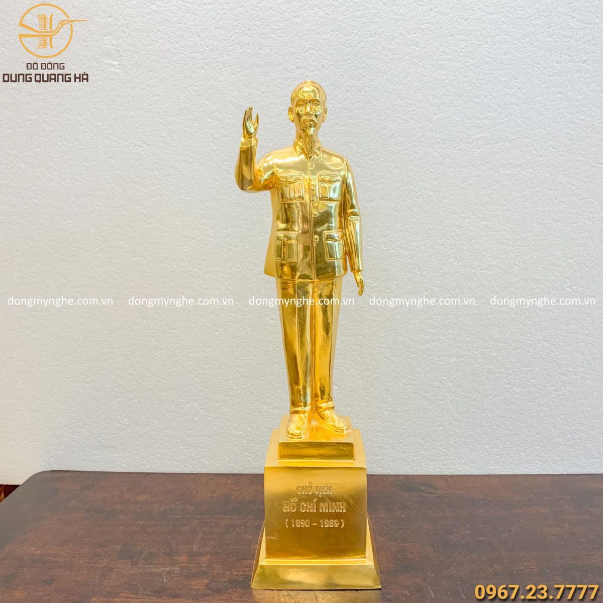 thờ Bác Hồ trong nhà thờ Bác Hồ trong nhà