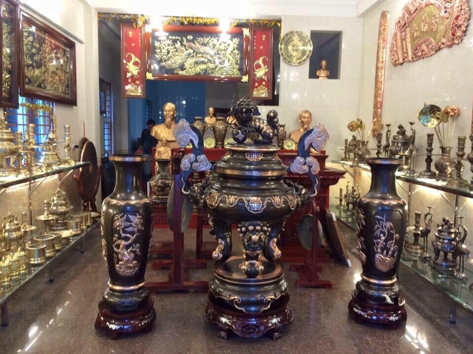 Cách đặt lục bình trong phòng khách