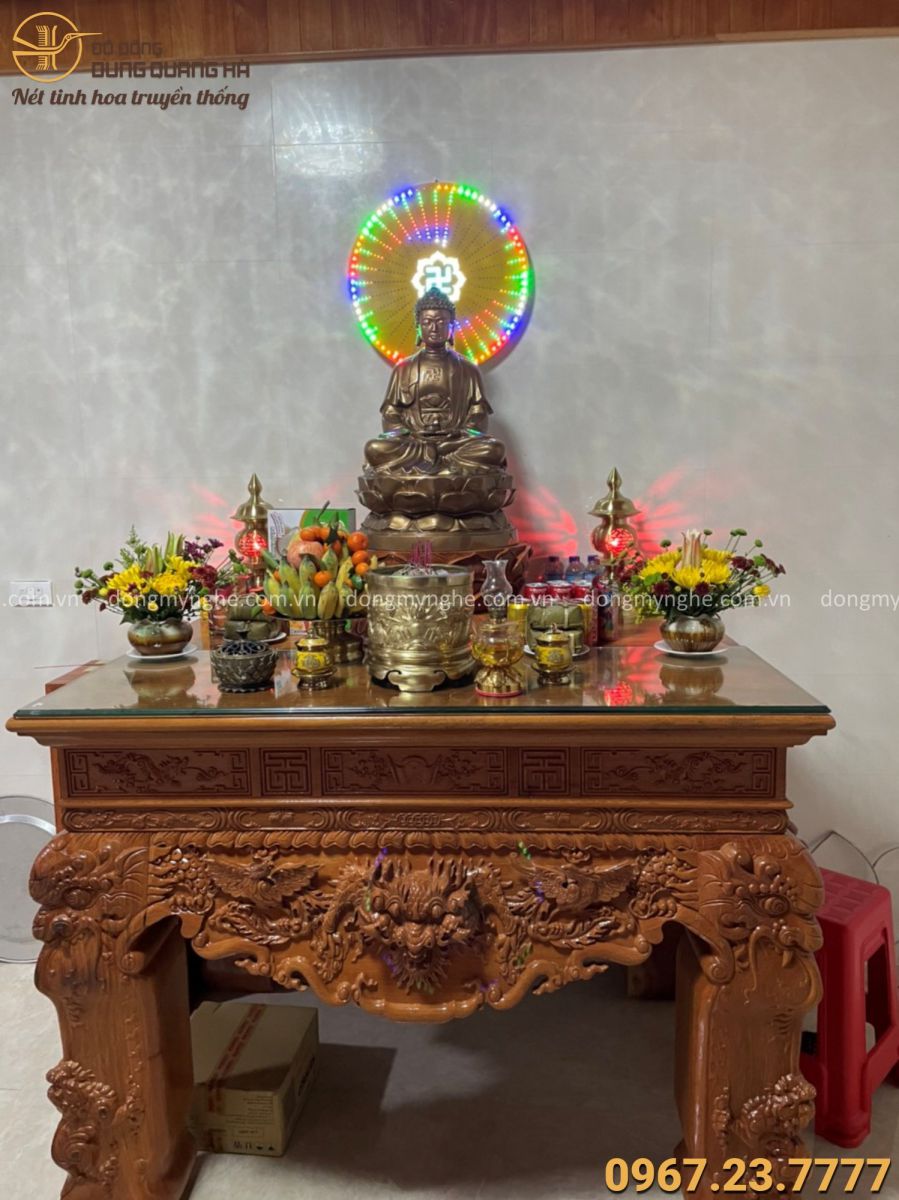 Bàn giao tượng Phật dược sư bằng đồng kích thước 60cm cho vị khách ...