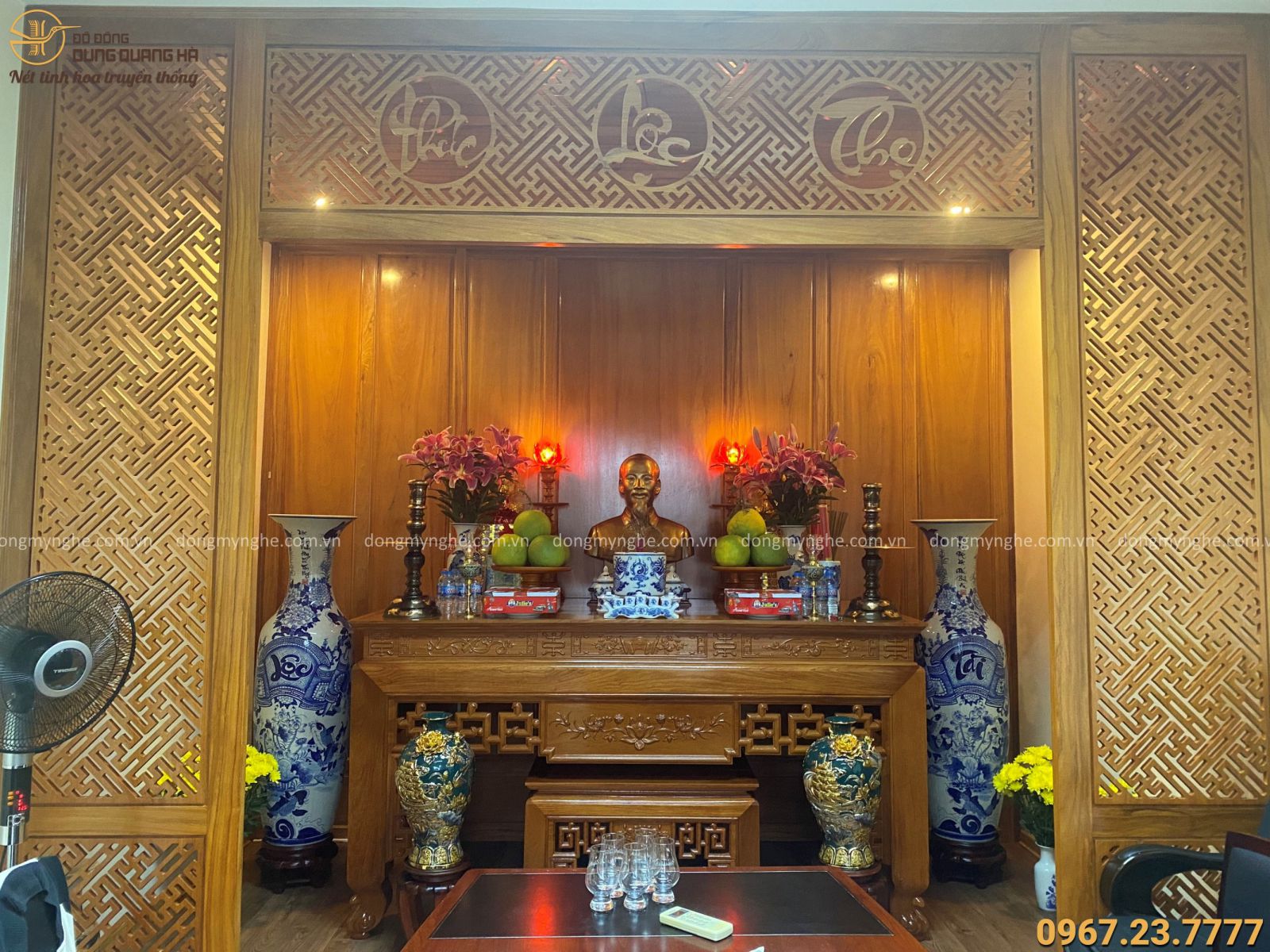 Bàn giao tượng Bác Hồ và đôi chân nến Bàn giao tượng Bác Hồ và đôi chân nến