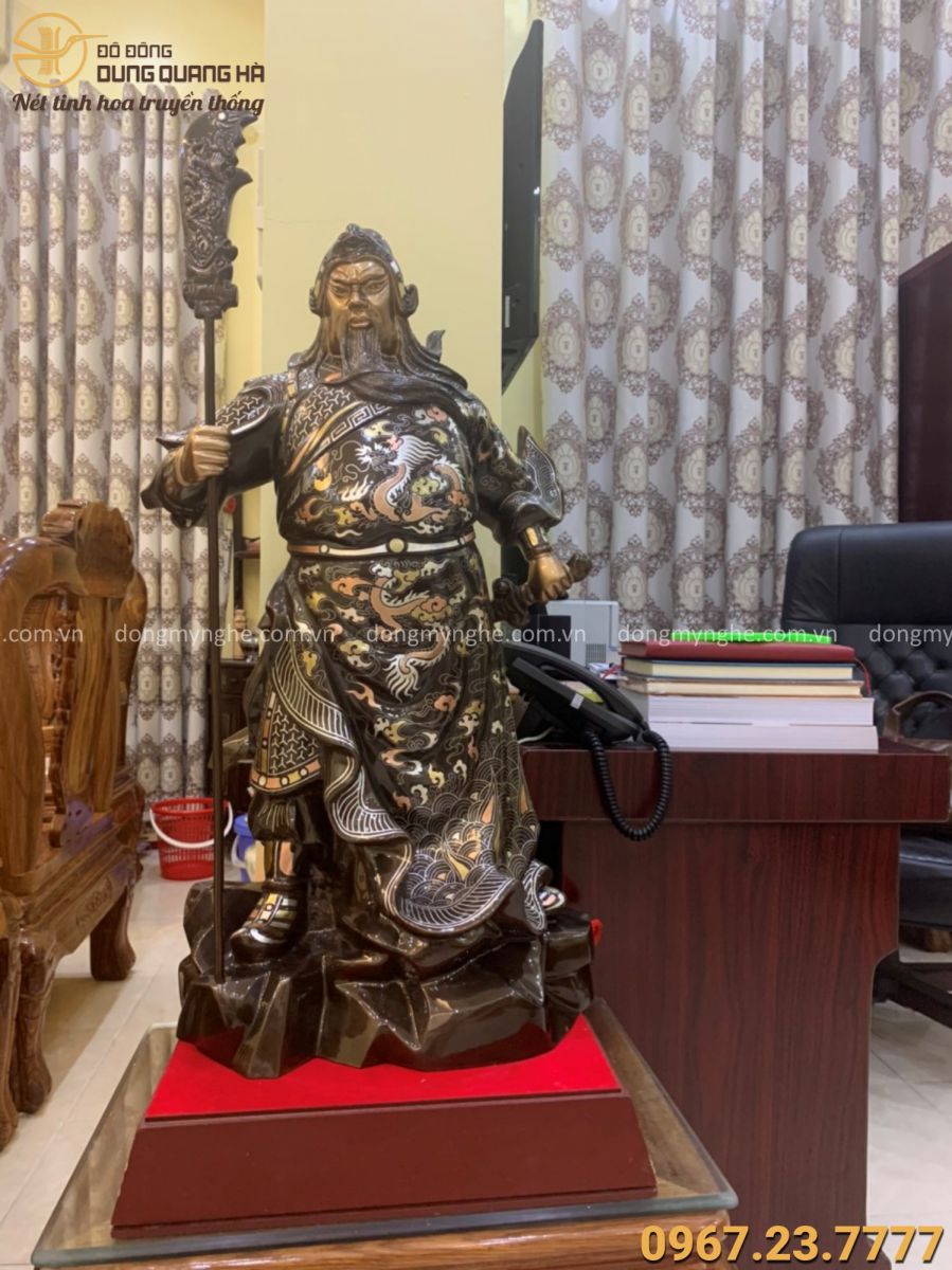 Bàn giao tượng Quan Công bằng đồng khảm ngũ sắc Bàn giao tượng Quan Công bằng đồng khảm ngũ sắc