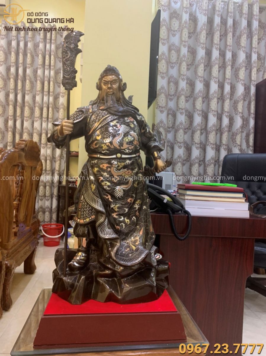 Bàn giao tượng Quan Công bằng đồng khảm ngũ sắc Bàn giao tượng Quan Công bằng đồng khảm ngũ sắc