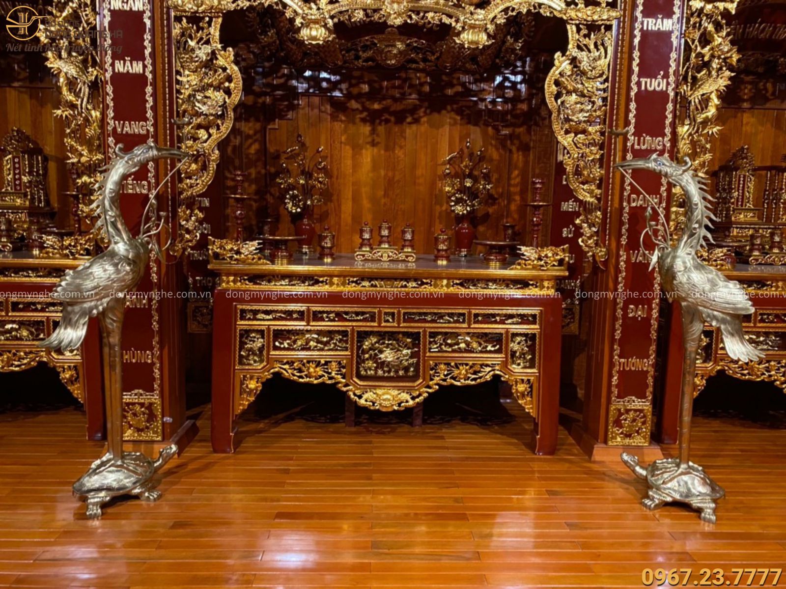 Hạc đứng trên lưng rùa