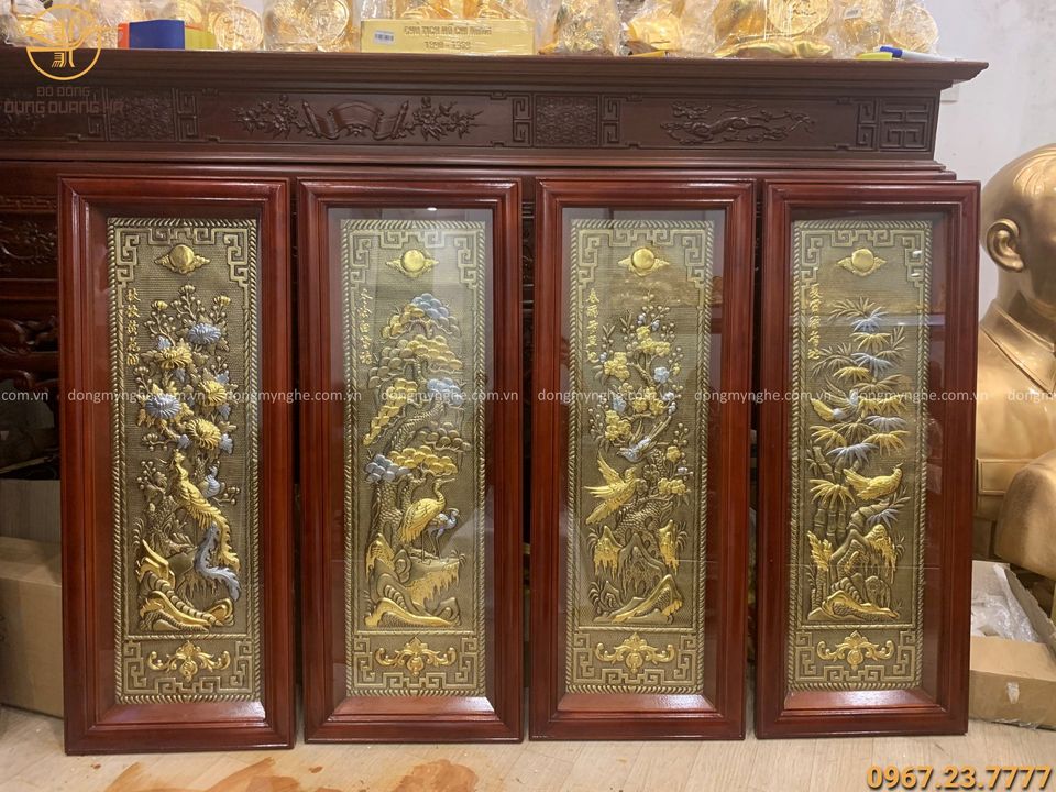 Tranh tứ quý treo phòng thờ