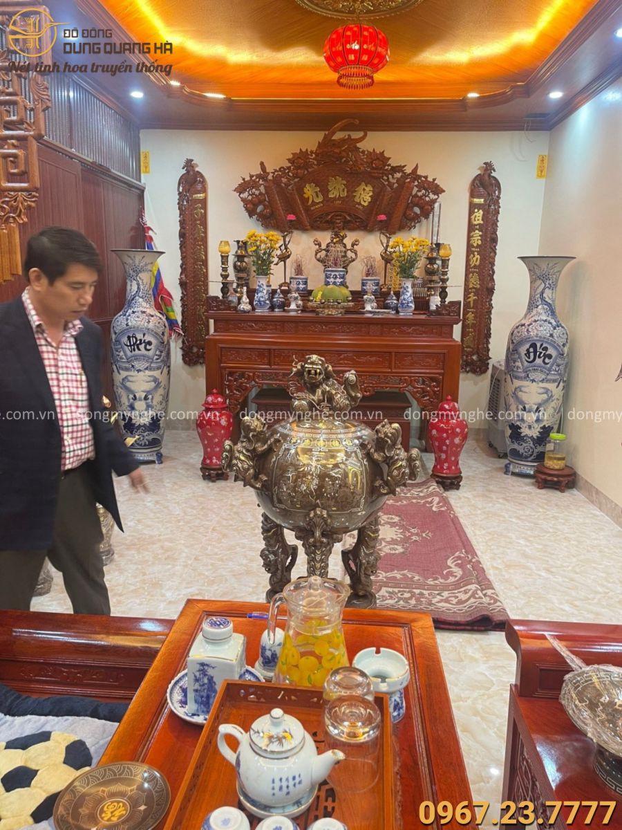 Đỉnh thất lân vờn cầu