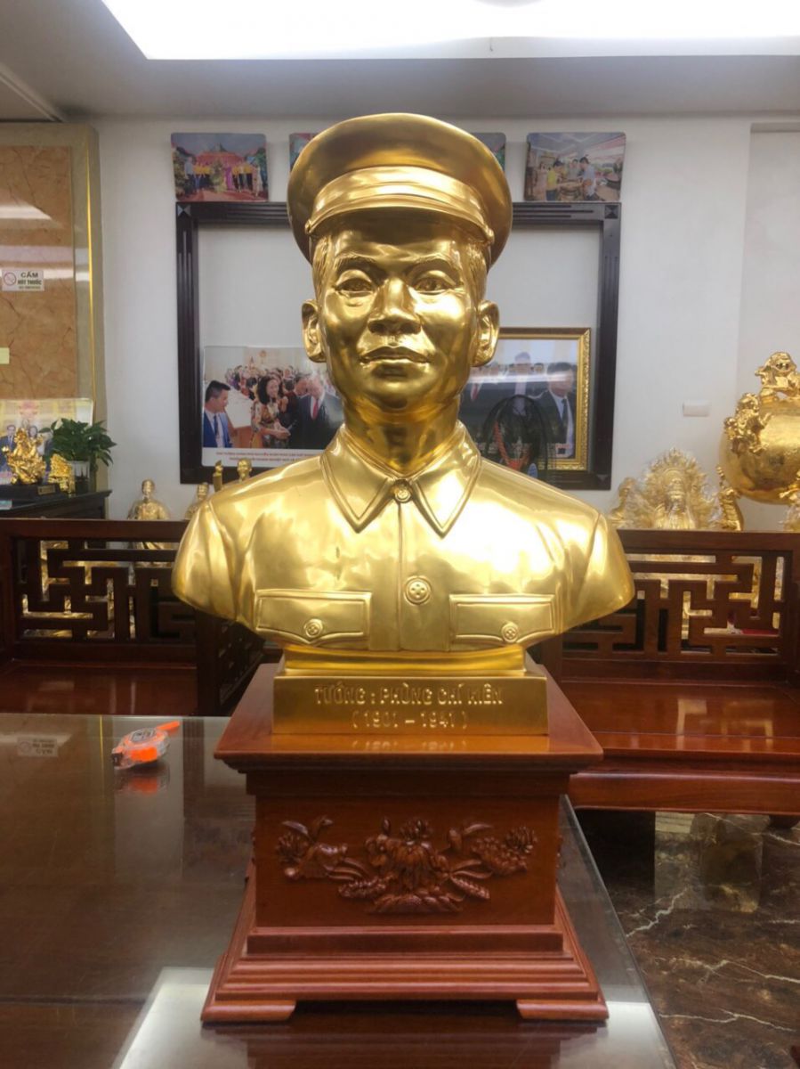 Tượng Tướng Phùng Chí Kiên Tượng Tướng Phùng Chí Kiên