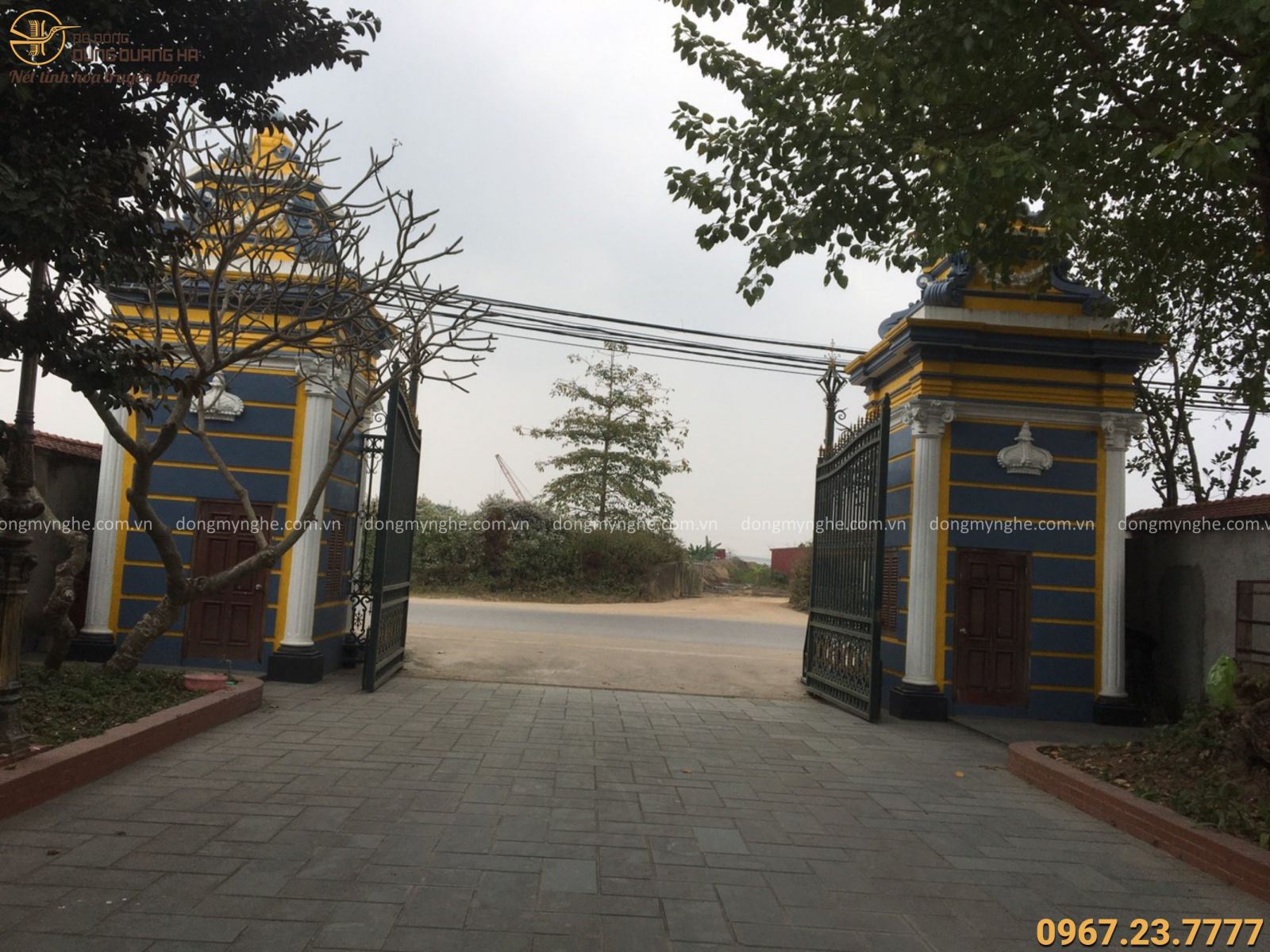 Lư hương bằng đồng