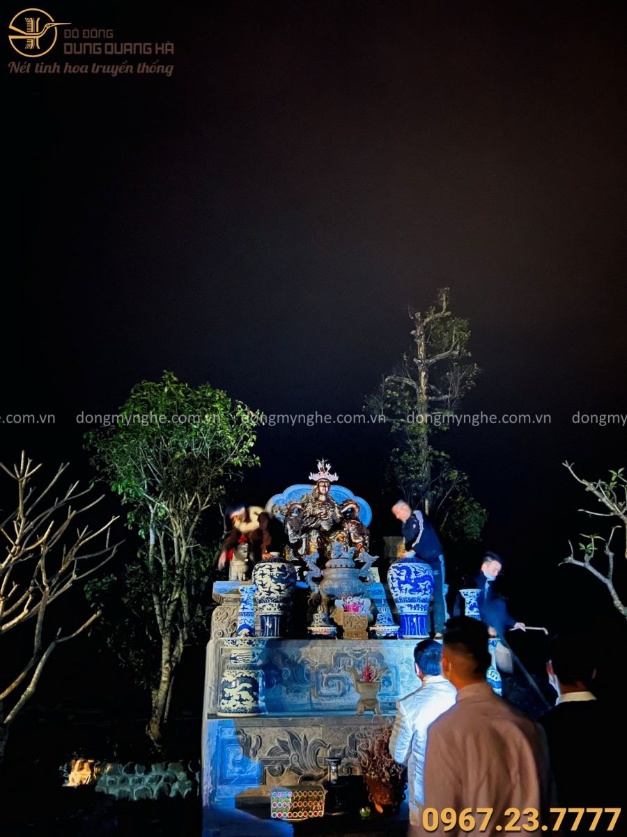 Tượng Mẫu Cửu Trùng Thiên bằng đồng